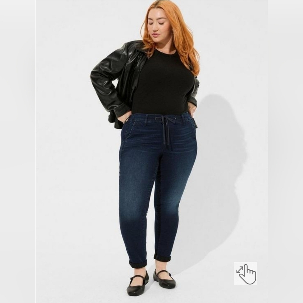 Torrid-1 ELASTIC WAIST PULL-ON DARK WASH JEANS STRAIGHT LEG Ripped Knee